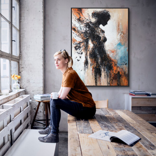 Абстрактна картина з жіночою фігурою “Стихія жіночності”